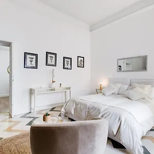  Apartment Living Repubblica Italy