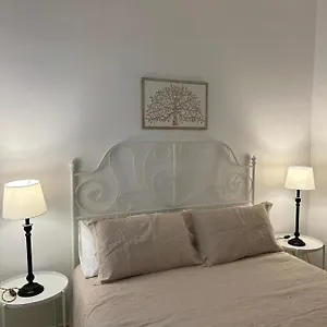  Apartment La Kalsa Di Somavi Italy