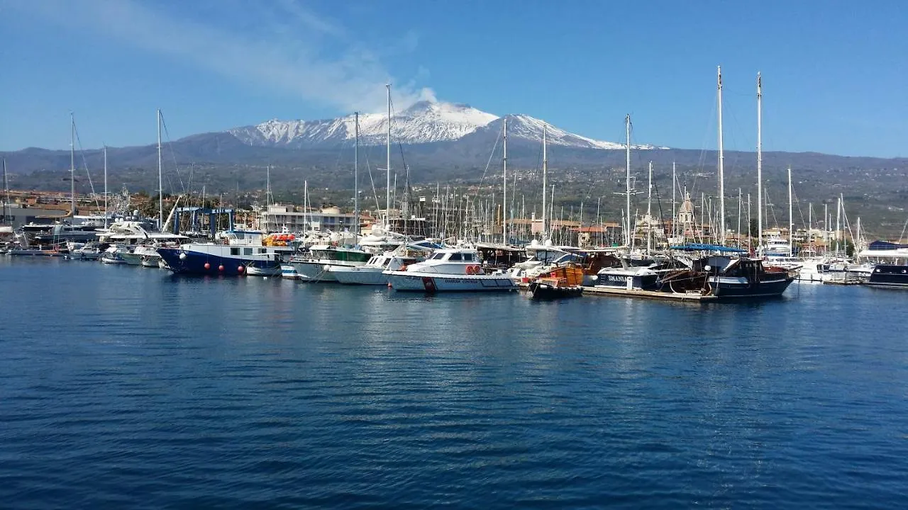 Casa Donna Rosaria Tra Etna E Taormina Apartment Riposto 0*,  Italy